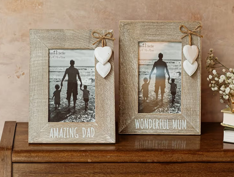 Shabby chic single ‘Amazing Dad’ photo frame with double heart detail